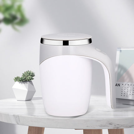 Self-stirring coffee mug – in white