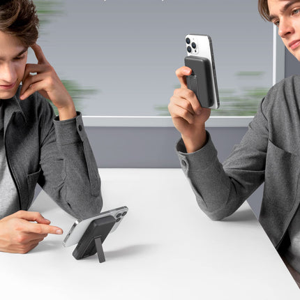 Anker <b>633</b> Magnetic Battery Interstellar Gray